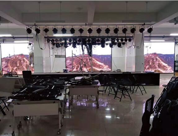 岳峰小學新校區(qū)室內(nèi)P3全彩顯示屏 岳峰小學新校區(qū)室內(nèi)P3全彩顯示屏